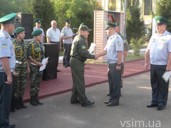 Хмельницькі прикордонники відзначили День знань урочистим маршем, фото №4 на сайті vsim.ua