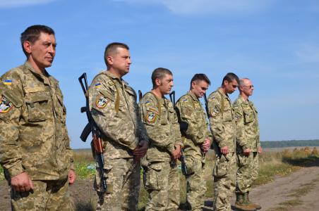 На Тернопільщині в останню путь провели бійця АТО Володимира Рожелюка, фото №2 на сайті 20minut.ua