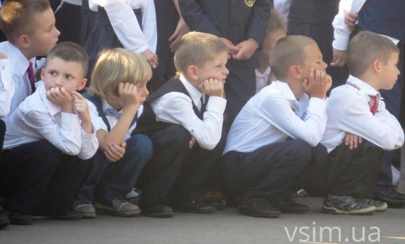 Перший шкільний дзвінок у Хмельницькому пролунав майже для 4 тисяч першачків, фото №2 на сайті vsim.ua