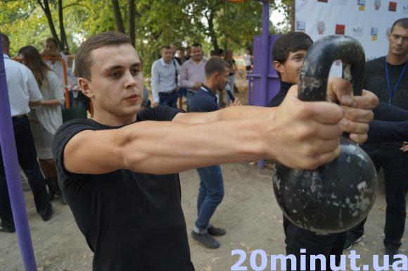 Перший у Вінниці Кубок з підтягування: студенти підтягнулися більше півтори тисячі разів, фото №3 на сайті 20minut.ua