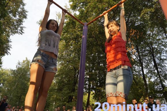 Перший у Вінниці Кубок з підтягування: студенти підтягнулися більше півтори тисячі разів, фото №4 на сайті 20minut.ua