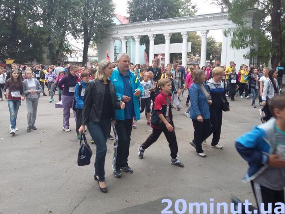 По Соборні пробігло майже 6 000 людей. Журналіст 20хвилин разом з ними (ВІДЕО), фото №7 на сайті 20minut.ua