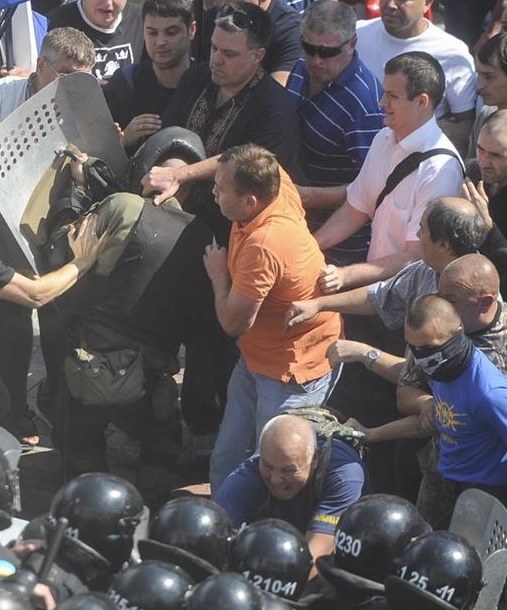 Разом із «гранатометником» Гуменюком затримали й інших хмельницьких свободівців, фото №5 на сайті vsim.ua
