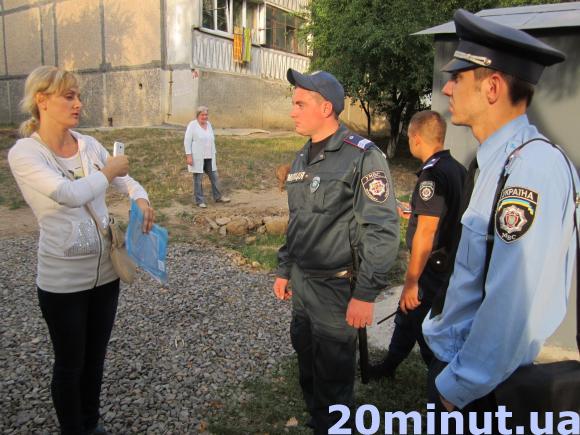 Скандальне встановлення гаража учасника АТО. Місцеві погрожують його дружині, фото №4 на сайті 20minut.ua