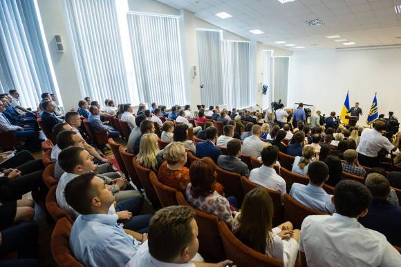Стартував конкурс на керівників місцевих прокуратур. Порошенко привітав конкурсантів на сайті 20minut.ua Стартував конкурс на керівників місцевих прокуратур. Порошенко привітав конкурсантів, фото №1 на сайті 20minut.ua