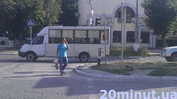 У Кам’янці пішоходи ігнорують червоне світло, фото №2 на сайті 20minut.ua
