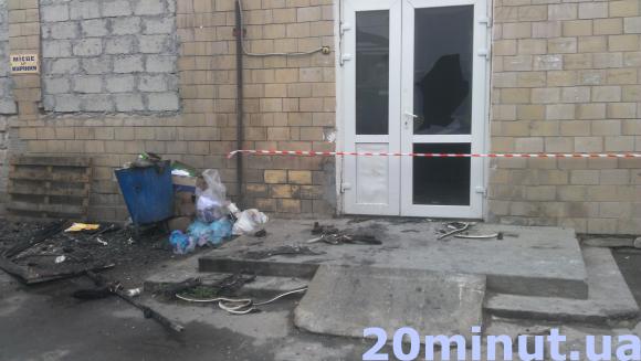 У Кам’янці вивозять обгорілі товари з Центрального ринку, фото №2 на сайті 20minut.ua