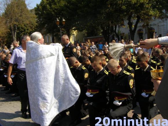 У Вінниці під час присяги курсанти втрачали свідомість, фото №10 на сайті 20minut.ua