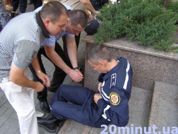 У Вінниці під час присяги курсанти втрачали свідомість, фото №4 на сайті 20minut.ua