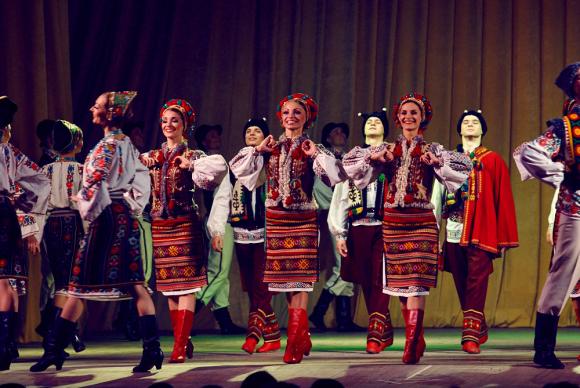 Ансамбль Вірського: «Для всіх костюмів ми возимо окремий автобус», фото №18 на сайті 20minut.ua