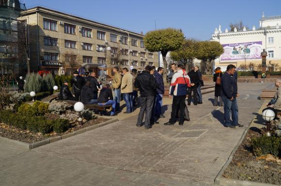 Бійці, які вийшли з оточення 32-го блокпосту: там було зрозуміло де ворог, тут - ні, фото №1 на сайті 20minut.ua