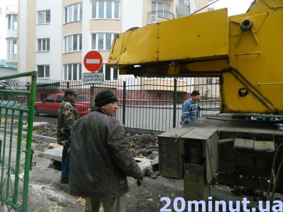На Липовій вантажівка пошкодила колектор за мільйон гривень, фото №2 на сайті 20minut.ua