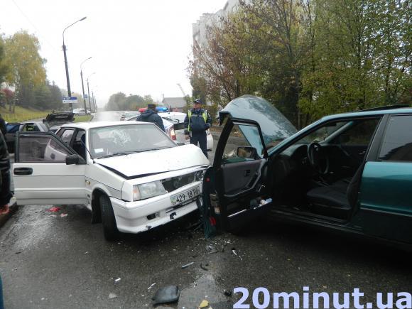 На Львівській ДТП - зіткнулися два авто (ОНОВЛЕНО), фото №1 на сайті 20minut.ua
