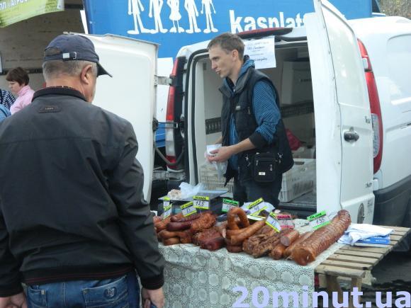 На продовольчих ярмарках не так вже й дешево, як обіцяли, скаржаться тернополяни, фото №1 на сайті 20minut.ua