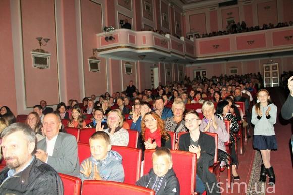 На сцену після відпустки: у хмельницькій філармонії відсвяткували день музики, фото №1 на сайті vsim.ua