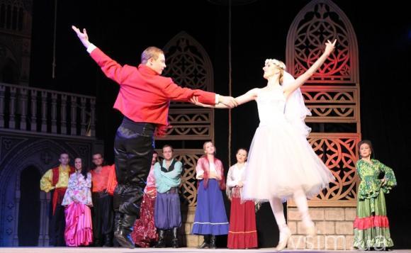 Прем’єрний балет «Есмеральда» підкорив хмельницького глядача на сайті vsim.ua Прем’єрний балет «Есмеральда» підкорив хмельницького глядача, фото №3 на сайті vsim.ua