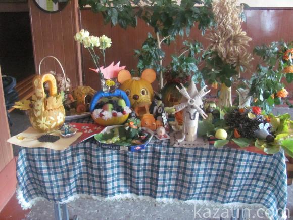 Школярська виставка — з виробів сонячних дарів осені, фото №1 на сайті 20minut.ua