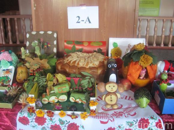 Школярська виставка — з виробів сонячних дарів осені, фото №13 на сайті 20minut.ua