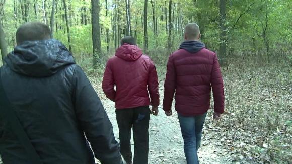 Таксисти зупинили міліцейську машину з підозрюваним у вбивстві: «Дайте нам його на 10 хвилин!», фото №3 на сайті 20minut.ua