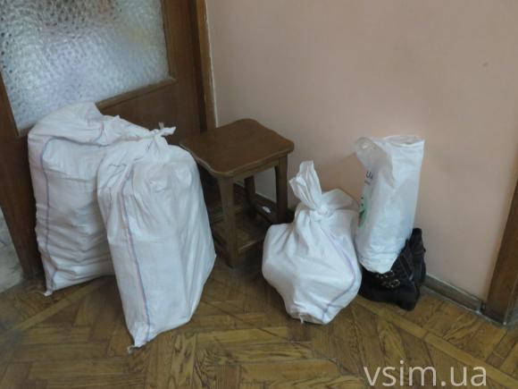 У Хмельницькому сонні члени ДВК й досі чекають на чергу, аби здати протоколи, фото №3 на сайті vsim.ua