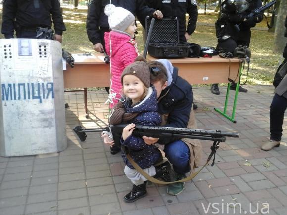 У парку Шевченка маленькі хмельничани заробляли «євро», фото №2 на сайті vsim.ua