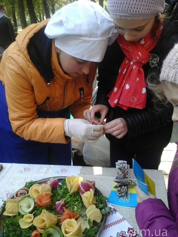 У парку Шевченка маленькі хмельничани заробляли «євро», фото №9 на сайті vsim.ua