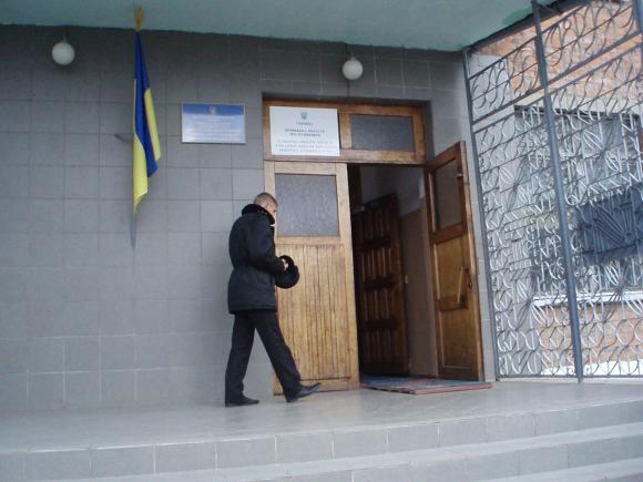 Вибори на Київській: люди голосують мляво і навмисне псують бюлетені, фото №18 на сайті 20minut.ua