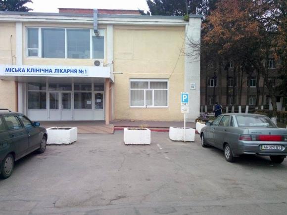Через двох безсовісних водіїв джипів карета швидкої допомоги не приїхала на виклик вчасно, фото №3 на сайті 20minut.ua