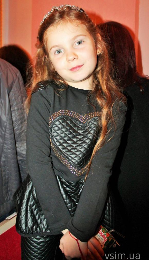 Фанати творчості Олега Винника приїхали за ним на концерт у Хмельницький, фото №10 на сайті vsim.ua