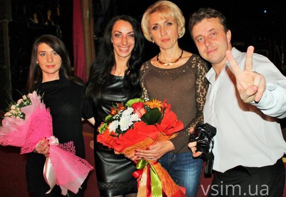 Фанати творчості Олега Винника приїхали за ним на концерт у Хмельницький, фото №7 на сайті vsim.ua