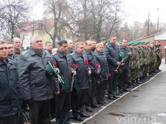 На хмельницькій школі встановили пам’ятну дошку на честь загиблого в АТО прикордонника, фото №5 на сайті vsim.ua