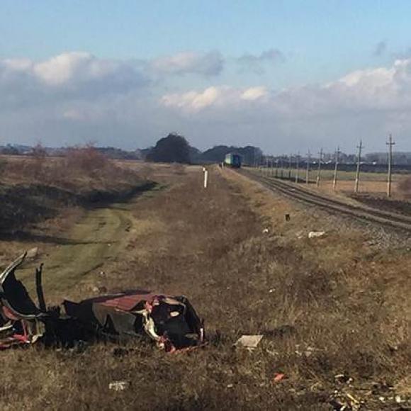 Під Хмільником пасажирський поїзд зіштовхнувся з “Камазом”, фото №2 на сайті 20minut.ua