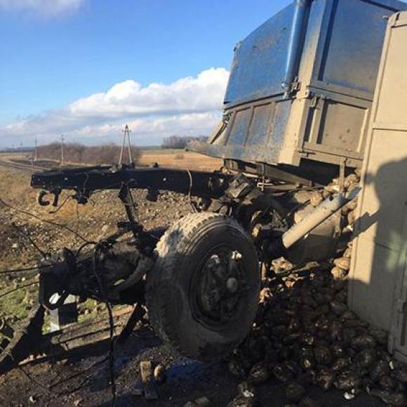 Під Хмільником пасажирський поїзд зіштовхнувся з “Камазом”, фото №3 на сайті 20minut.ua
