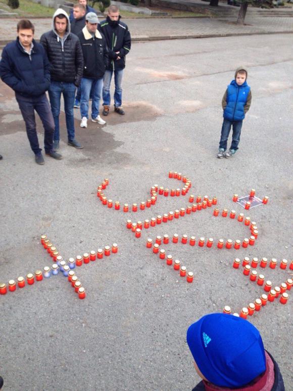 Тернопільські автомобілісти вшанували пам’ять загиблих у ДТП, фото №1 на сайті 20minut.ua