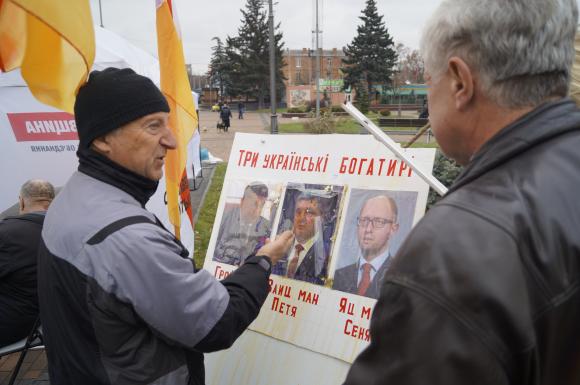 Вінницький «Тарифний майдан»: Ісус з Шуріком їздили на ослі, а ці євреї на машинах, фото №18 на сайті 20minut.ua