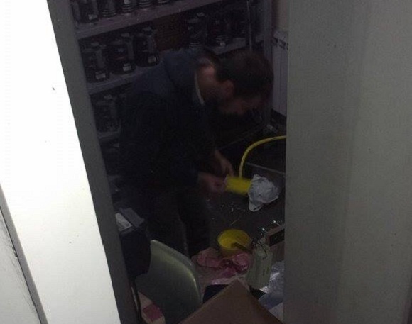 Живуть у постійному смороді через крамницю у будинку, фото №1 на сайті 20minut.ua