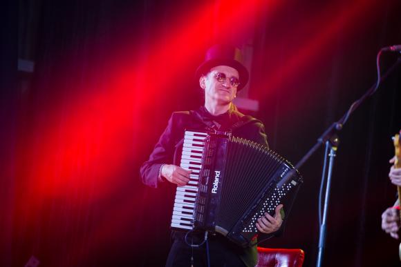 Алексей Большой - о Томми Ли, украинском шансоне и пользе секса на сайті 20minut.ua Алексей Большой - о Томми Ли, украинском шансоне и пользе секса, фото №21 на сайті 20minut.ua