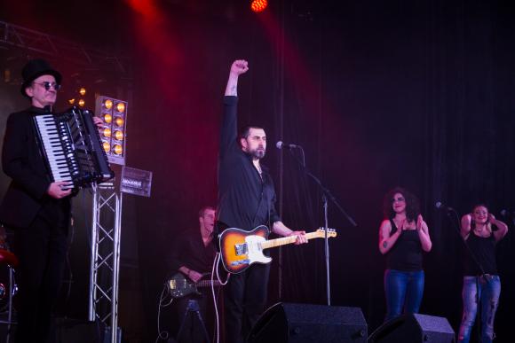 Алексей Большой - о Томми Ли, украинском шансоне и пользе секса на сайті 20minut.ua Алексей Большой - о Томми Ли, украинском шансоне и пользе секса, фото №25 на сайті 20minut.ua