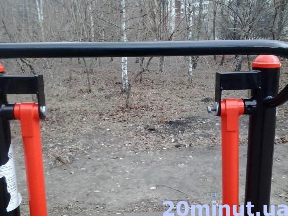 Антивандальні тренажери в парку уже почали розкручувати, фото №1 на сайті 20minut.ua