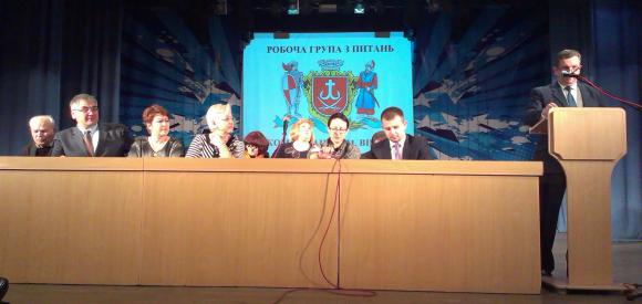 «Декомунізація» по-вінницьки: як воно було. Репортаж зі слухань на сайті 20minut.ua «Декомунізація» по-вінницьки: як воно було. Репортаж зі слухань, фото №2 на сайті 20minut.ua