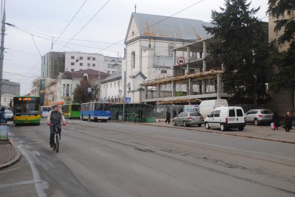 Дурні та дороги.Як врятувати центр Вінниці від стихійної парковки?, фото №2 на сайті 20minut.ua