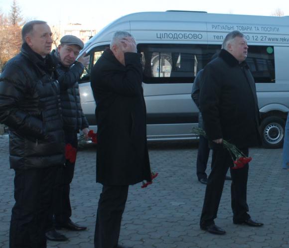 Хто прийшов на прощання з начальником міської поліції Юрієм Куцим, фото №2 на сайті 20minut.ua