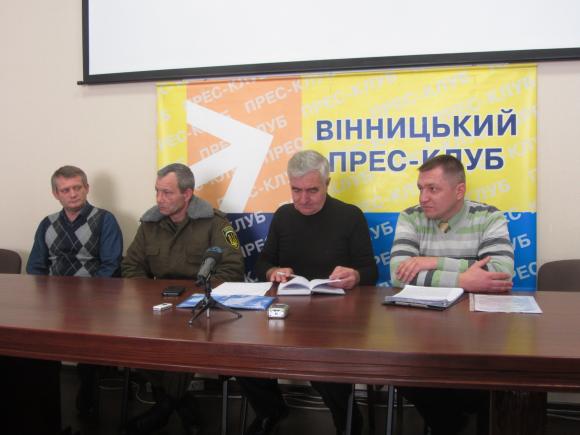 Колишній боєць АТО звинуватив вінницьких фіскалів у вимаганні хабаря за горіховий бізнес, фото №1 на сайті 20minut.ua