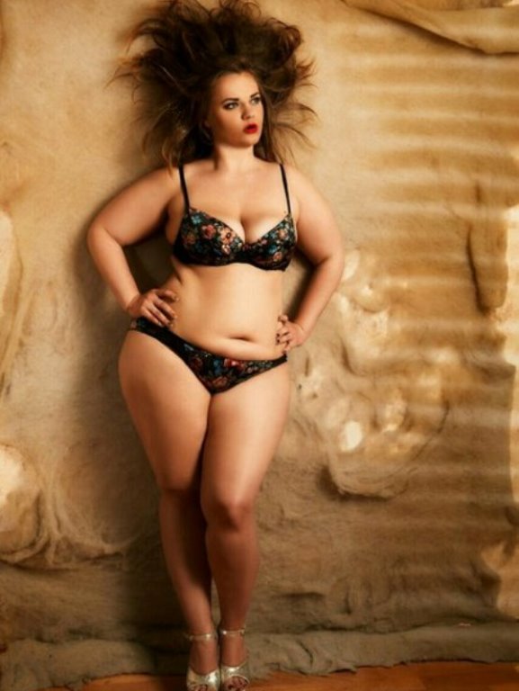 Мода на пампушок: хмельничанка з розміром "плюс" сміливо демонструє тіло у бікіні, фото №2 на сайті vsim.ua