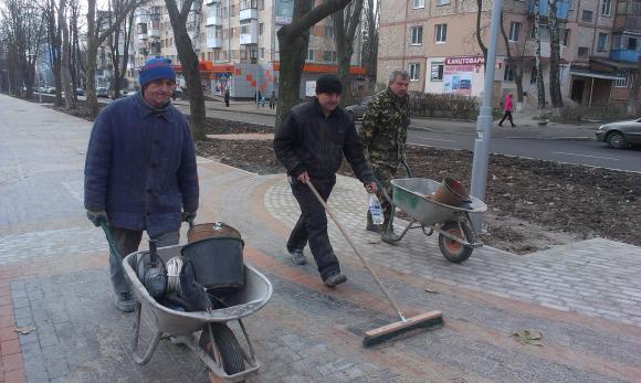 На проспекті Космонавтів уже можна підзарядити смартфон чи планшет на сайті 20minut.ua На проспекті Космонавтів уже можна підзарядити смартфон чи планшет, фото №2 на сайті 20minut.ua