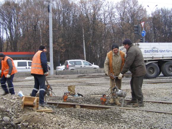 Перший трамвай пройшов по новій колії біля «Урожаю», фото №3 на сайті 20minut.ua