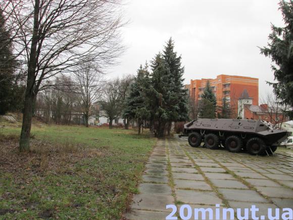 Старий парк обріжуть заради забудови, фото №1 на сайті 20minut.ua