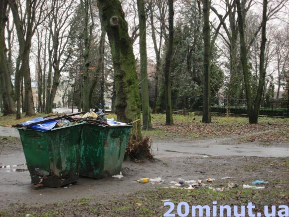 Старий парк обріжуть заради забудови, фото №2 на сайті 20minut.ua