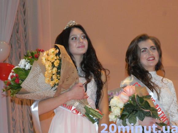 СтудМіс ТНЕУ стала 20-річна Василина Слебедюк, фото №1 на сайті 20minut.ua