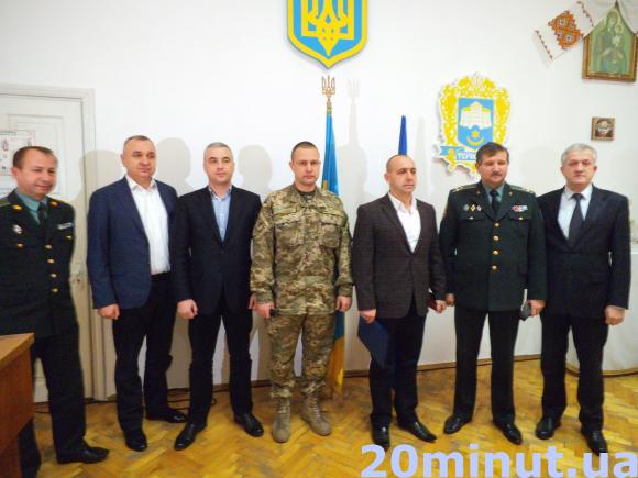 Тернопільського хірурга, який більше року був в АТО, нагородили медаллю, фото №1 на сайті 20minut.ua